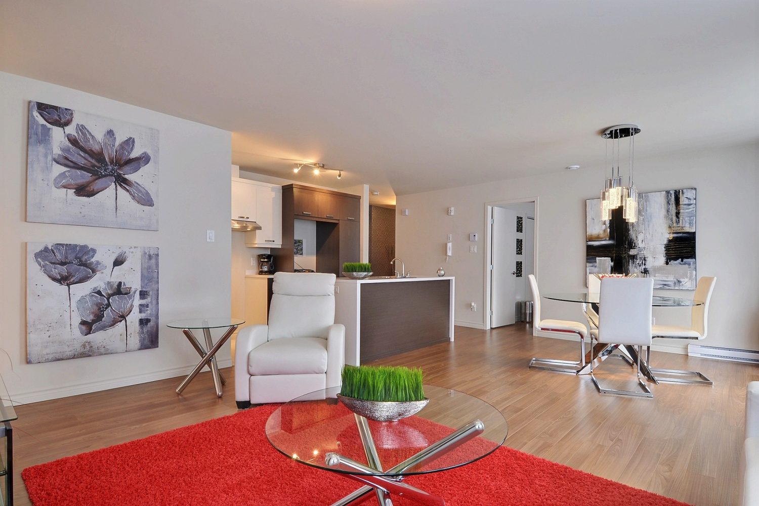 Châteauguay rue StDenis Inovario